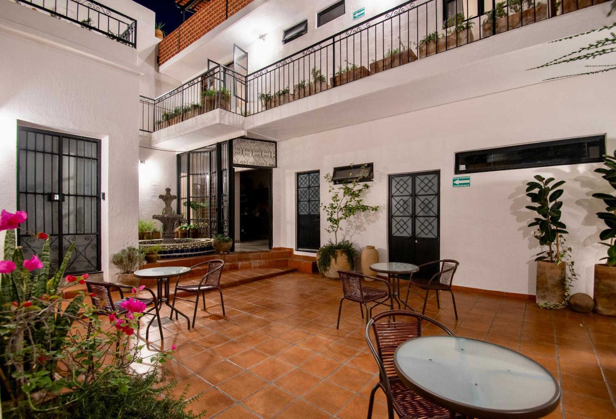 Casa Irake Hotel Guadalajara Exterior photo